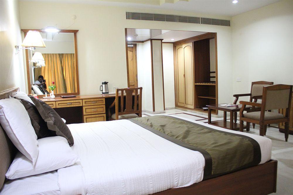 Hotel Daspalla Visakhapatnam Esterno foto
