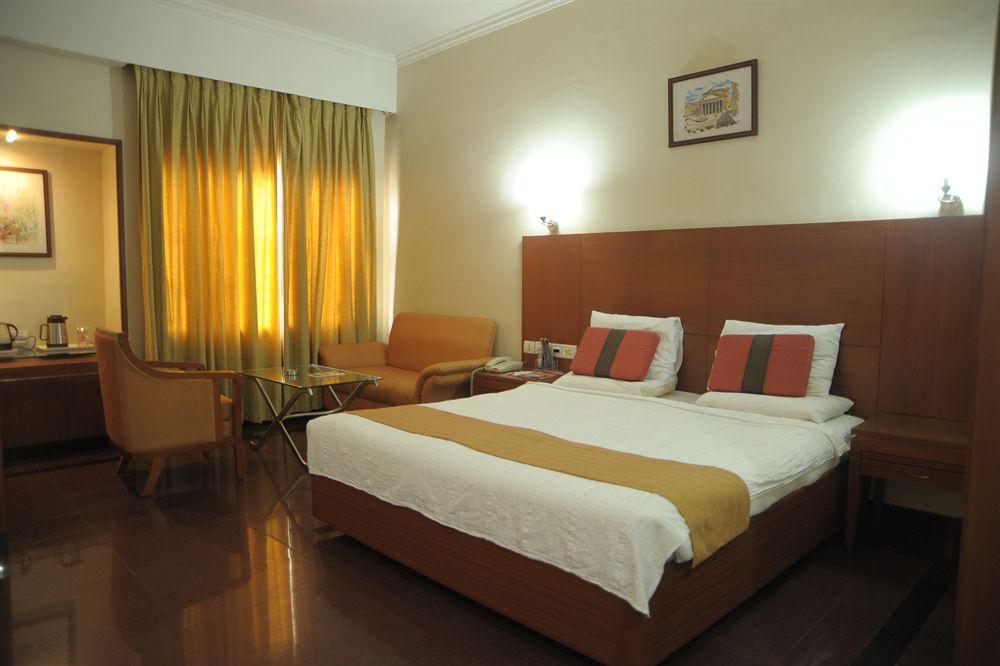 Hotel Daspalla Visakhapatnam Esterno foto
